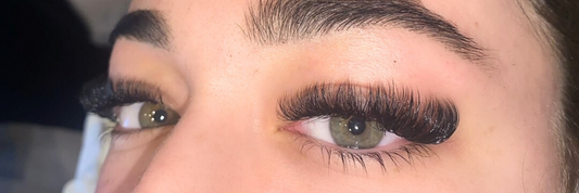 Level Up Your Lash Business: Tips for Lash Techs
