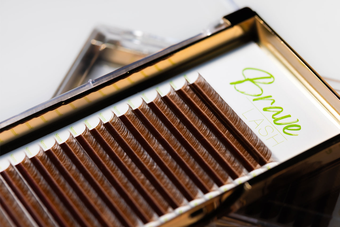 Brown Russian Volume Lashes (0.03) D Curl